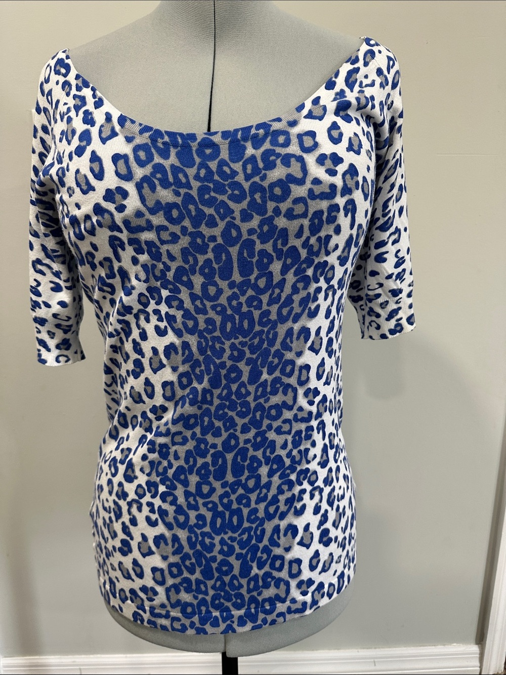 Vintage Cache retro L Blue Leopard Print Scoop Neck cold shoulder blouse